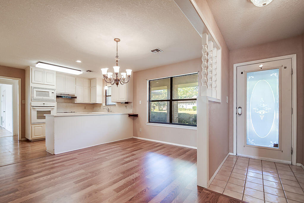 208 Edgewood Dr