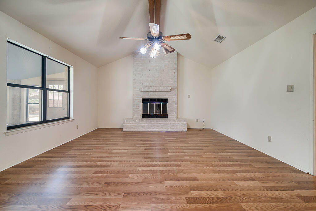 208 Edgewood Dr