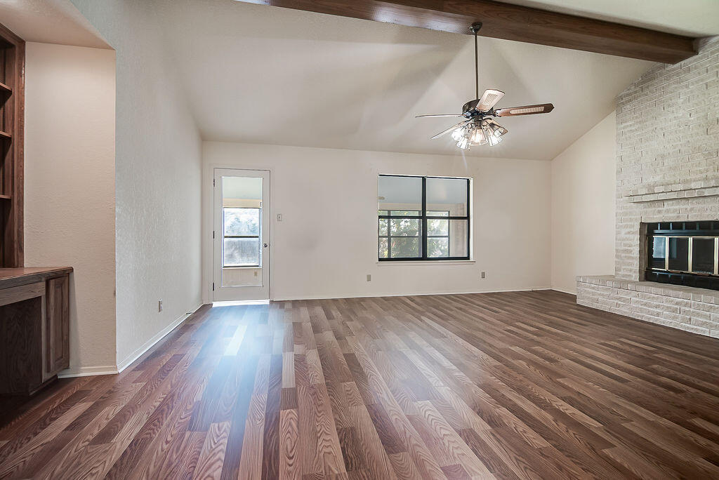 208 Edgewood Dr