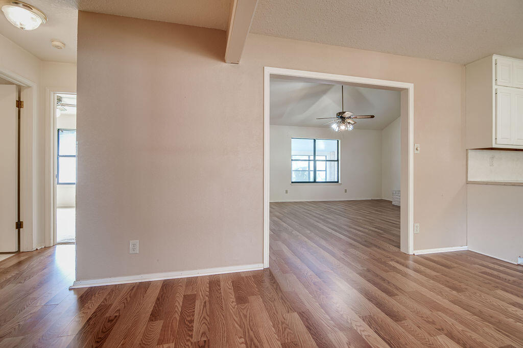 208 Edgewood Dr