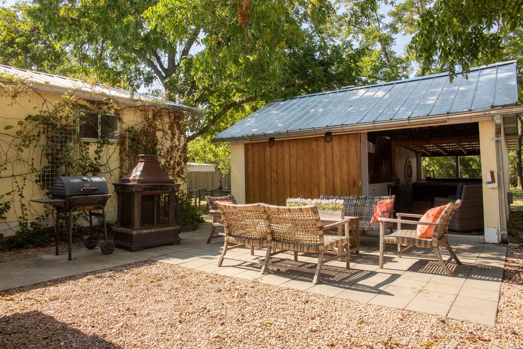 213 Mistletoe St