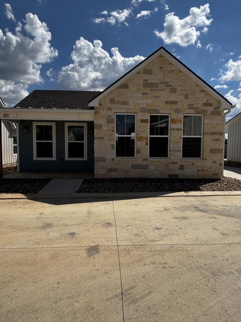 802 S Creek St # 101