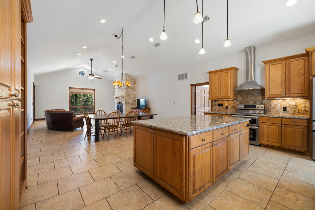 1282 Vintage Oaks Dr