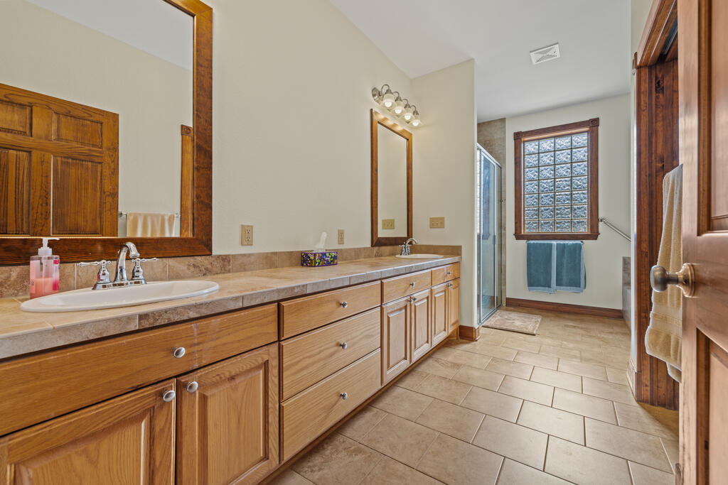1282 Vintage Oaks Dr