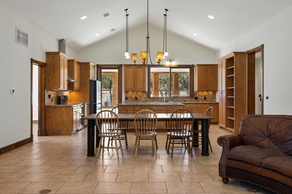 1282 Vintage Oaks Dr