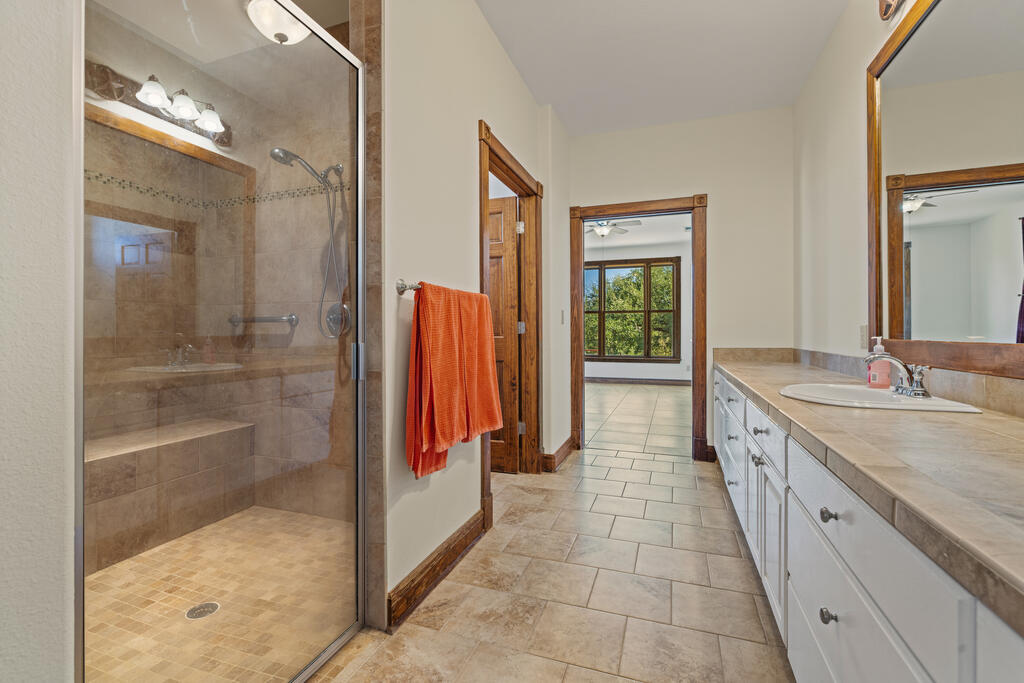1282 Vintage Oaks Dr