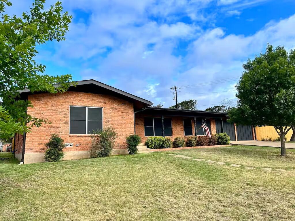 155 N Linda Dr
