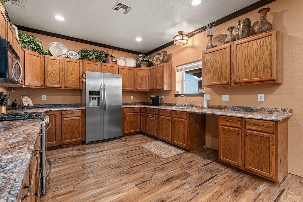 646 Victor Eckhardt RD