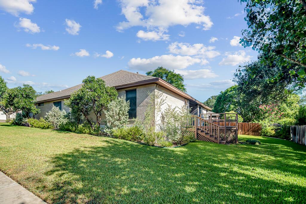 216 Meadow Brook DR