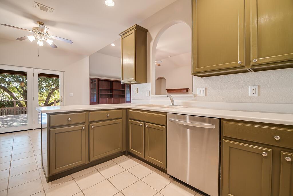 216 Meadow Brook DR