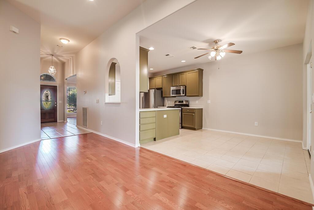 216 Meadow Brook DR