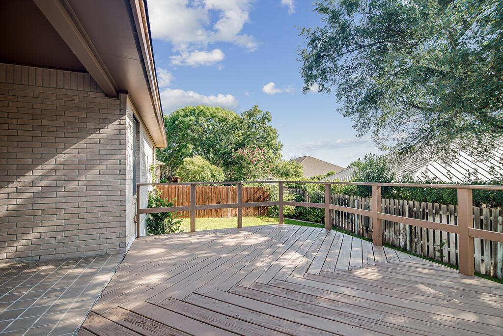 216 Meadow Brook DR