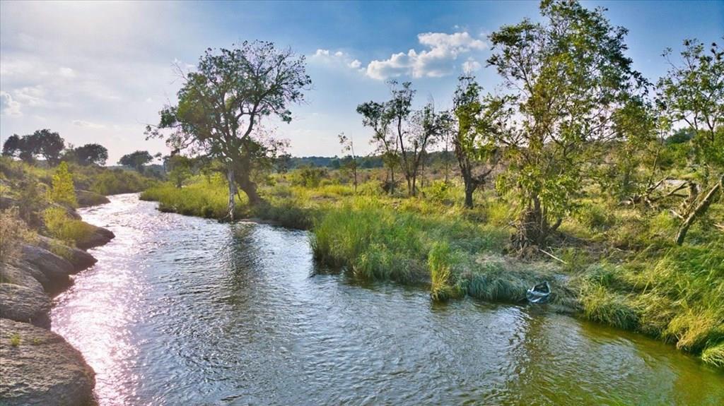 1147 Shafer LN