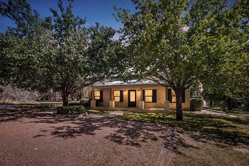 146 Hillside DR