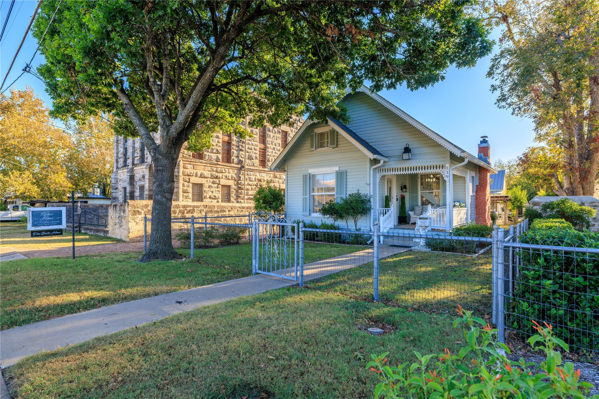119 San Antonio ST