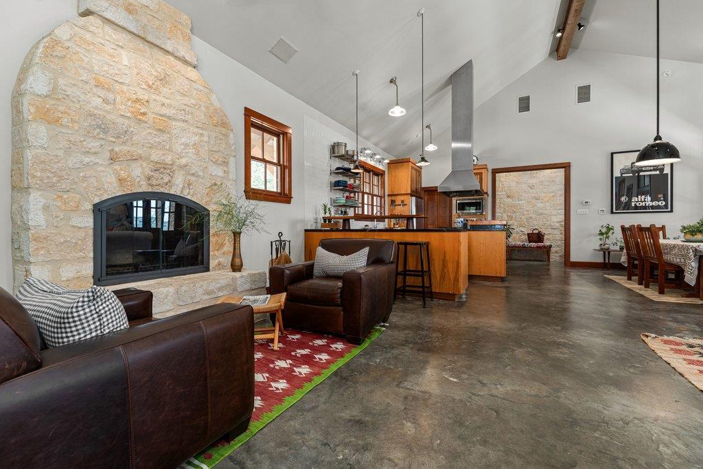 309 Ridgeview DR