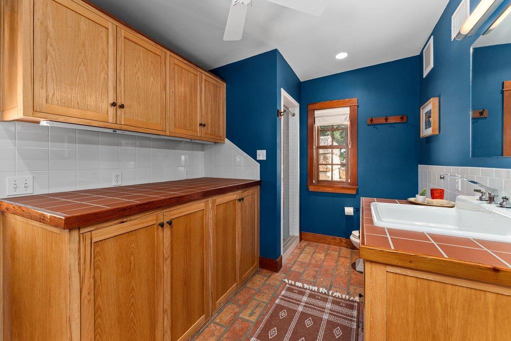 309 Ridgeview DR