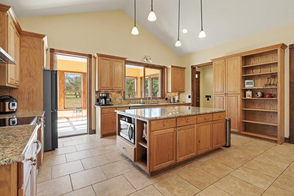 1282 Vintage Oaks DR