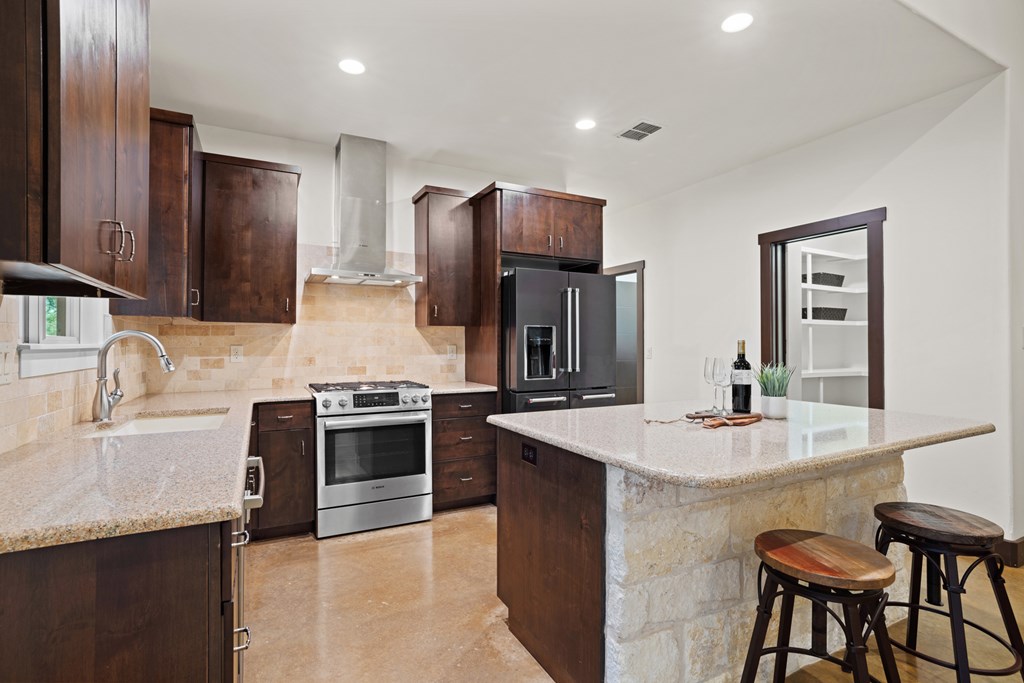 2307 Stone Meadow