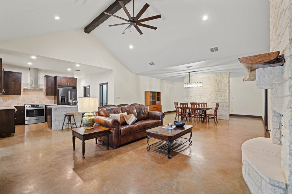 2307 Stone Meadow
