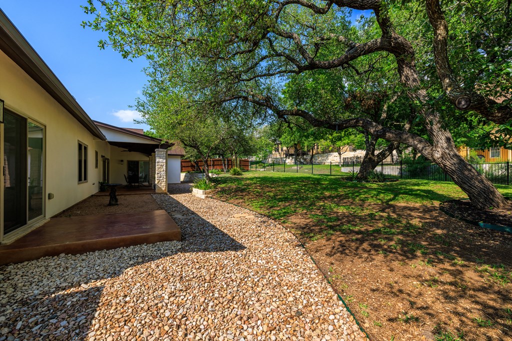 2307 Stone Meadow