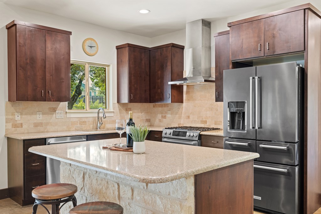 2307 Stone Meadow