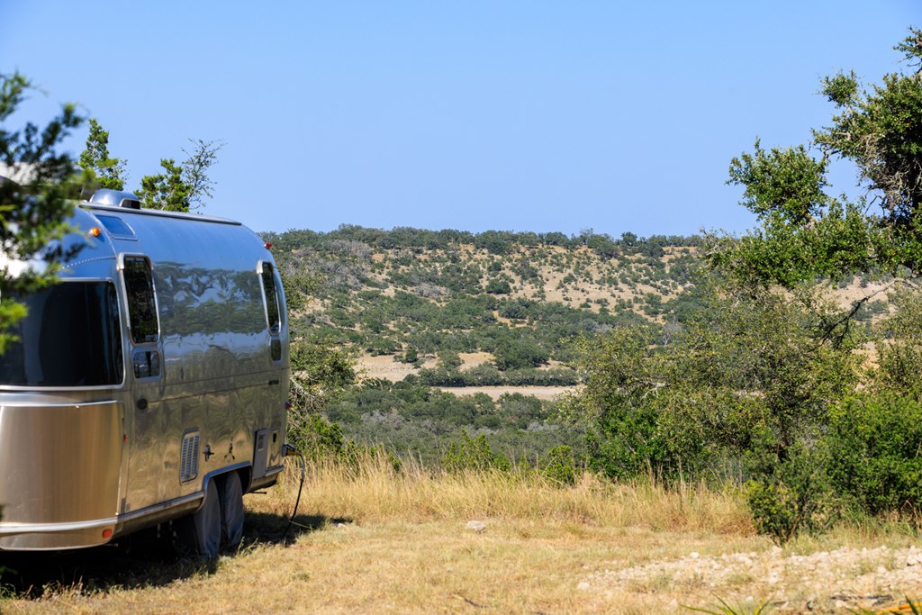 858 NE Seven Falls Ranch Rd