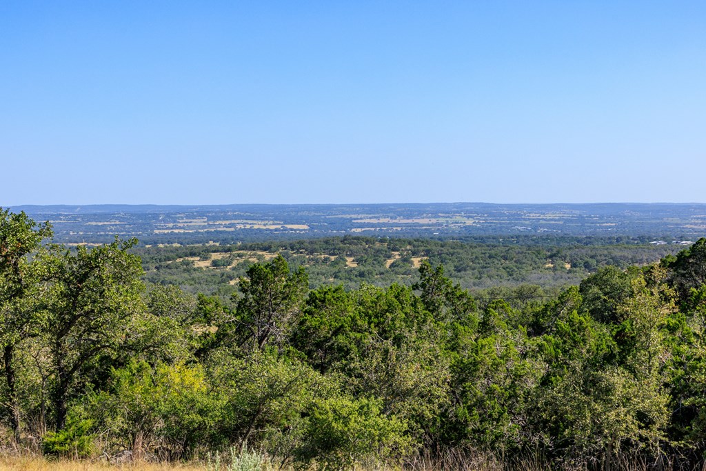 858 NE Seven Falls Ranch Rd