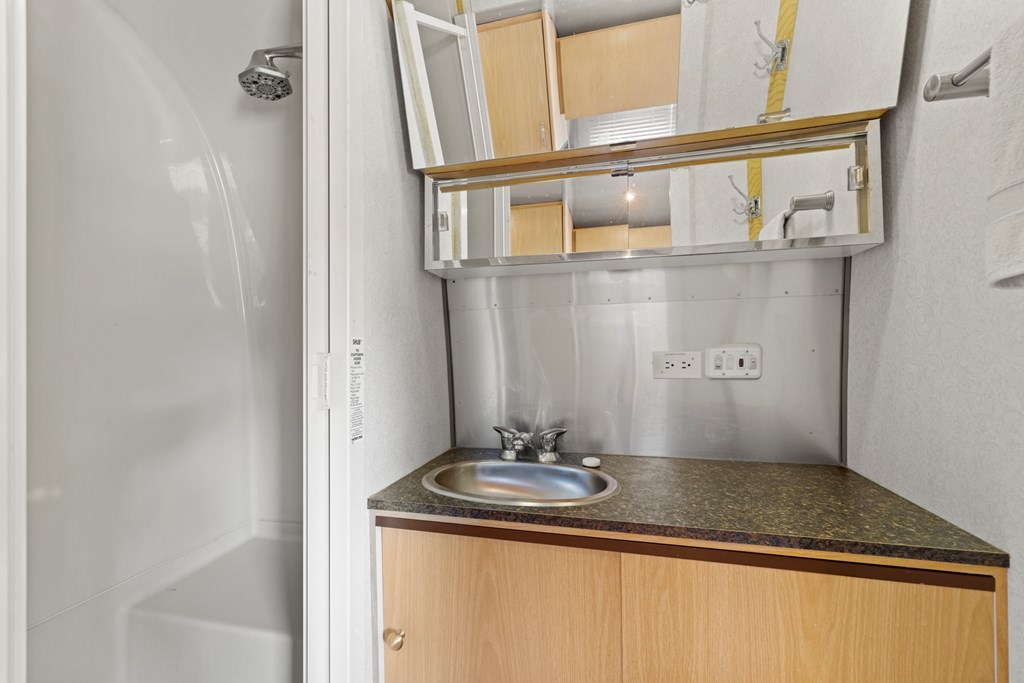 858 NE Seven Falls Ranch Rd