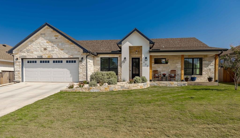 908 Smokey Oak Dr