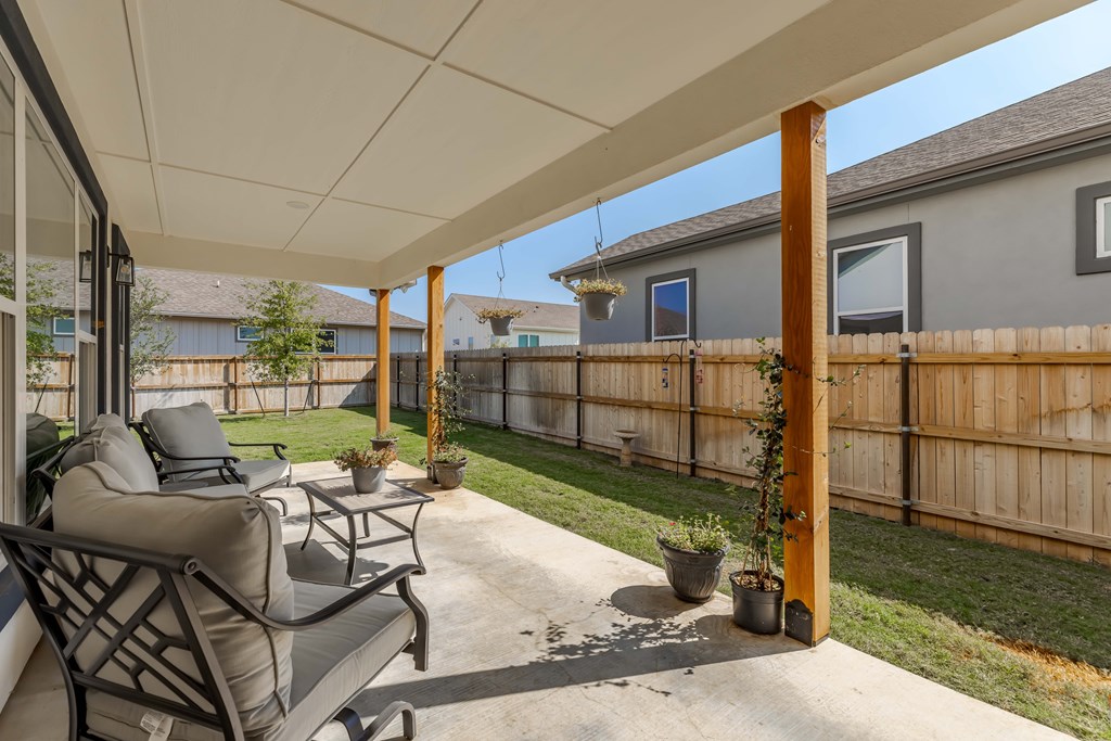 908 Smokey Oak Dr