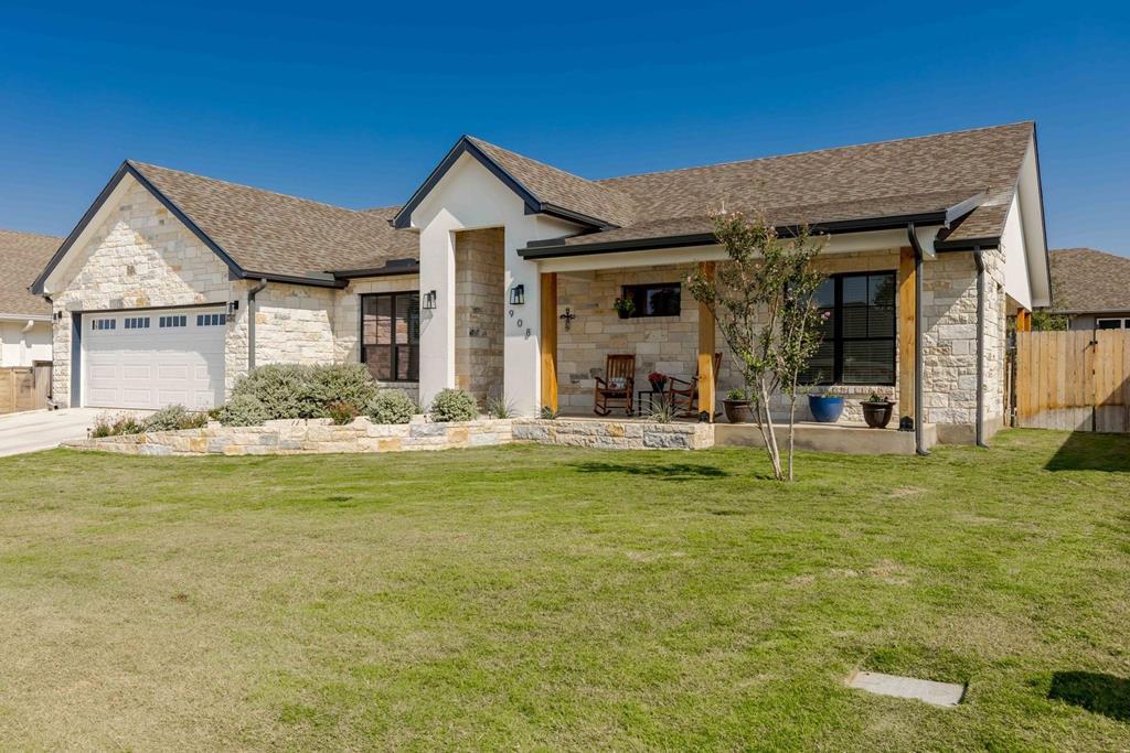 908 Smokey Oak Dr