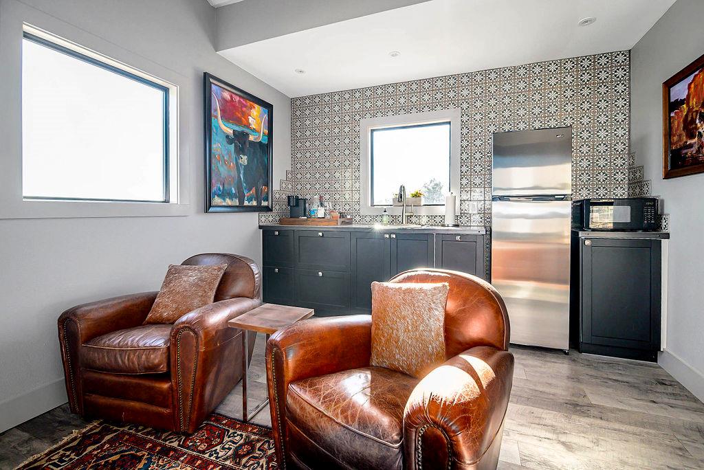 240 Royal Oaks Loop