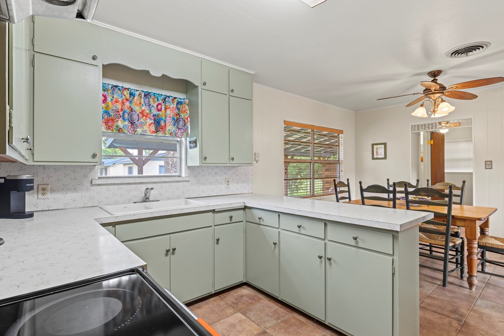 331 W Nimitz St