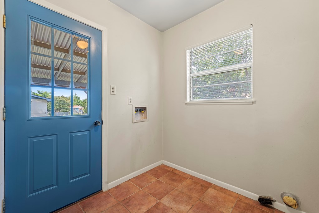 331 W Nimitz St