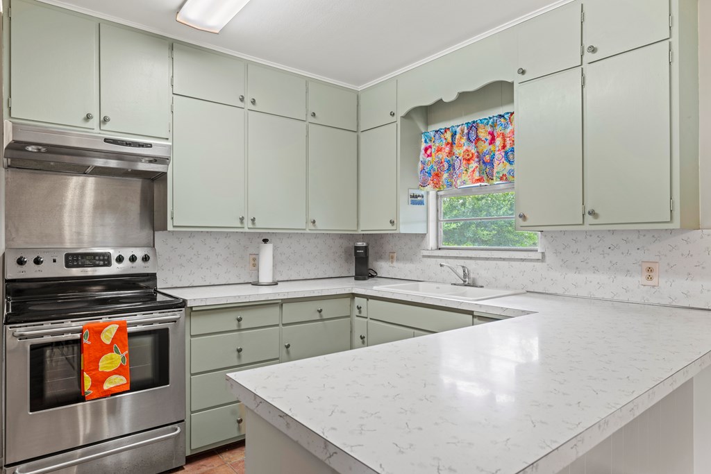 331 W Nimitz St