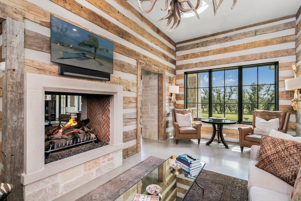 3450 Boot Ranch Circle