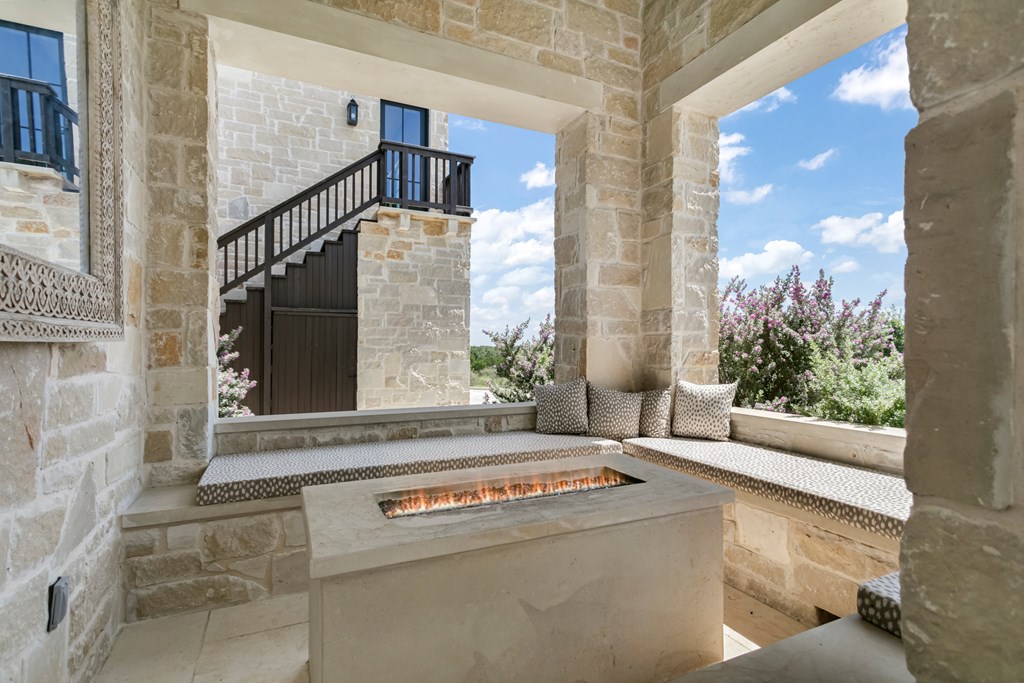 3450 Boot Ranch Circle