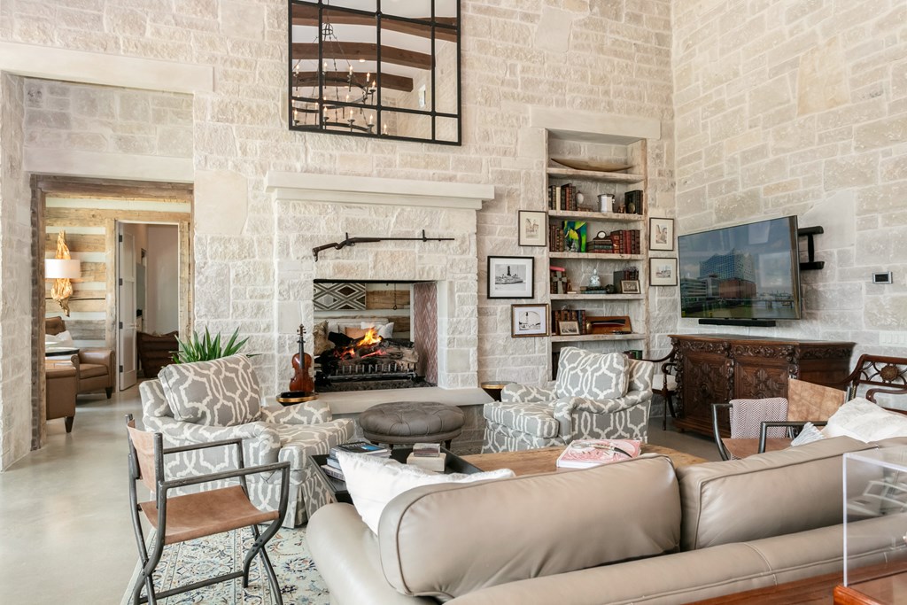 3450 Boot Ranch Circle
