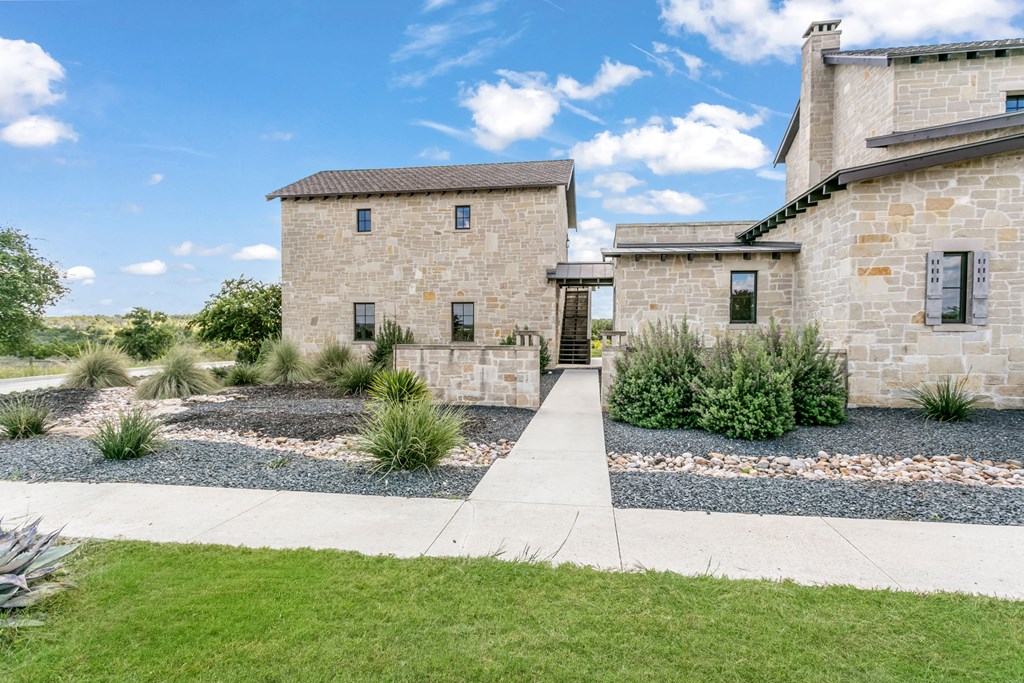 3450 Boot Ranch Circle