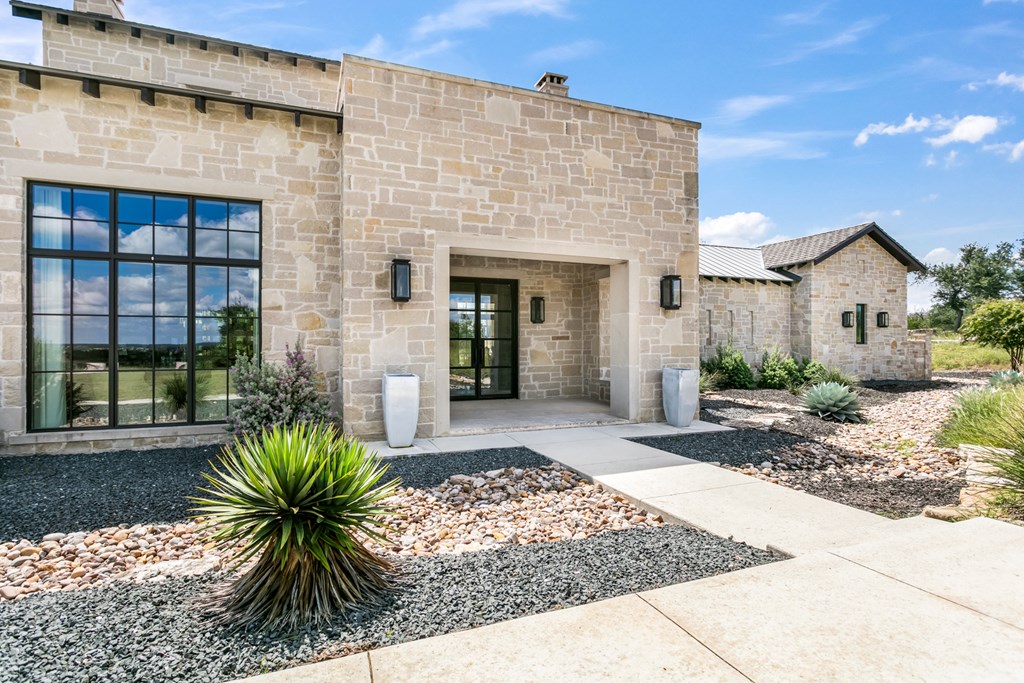 3450 Boot Ranch Circle