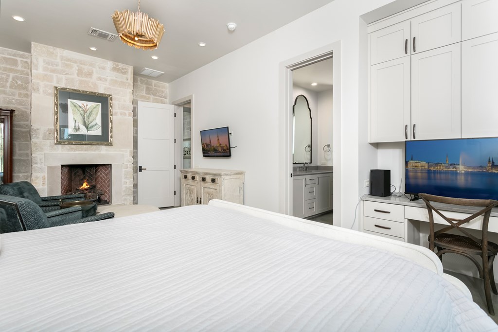 3450 Boot Ranch Circle