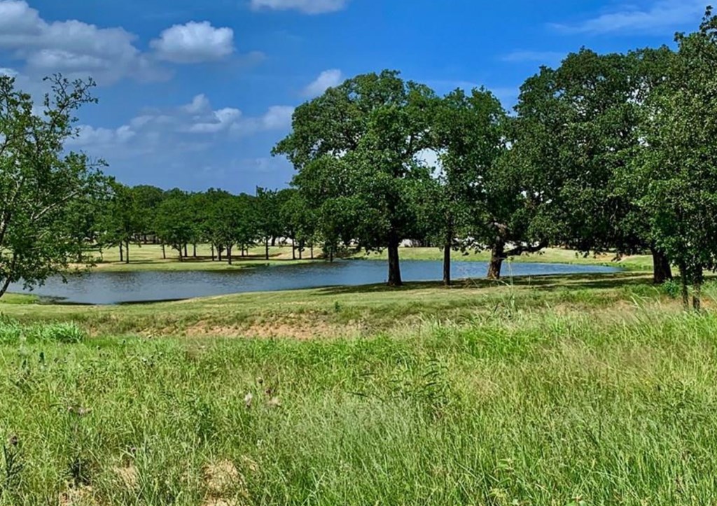 Lot 64 305 Interlaken St.