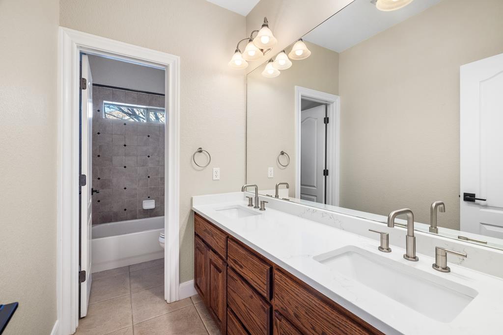 2154 Hedgestone