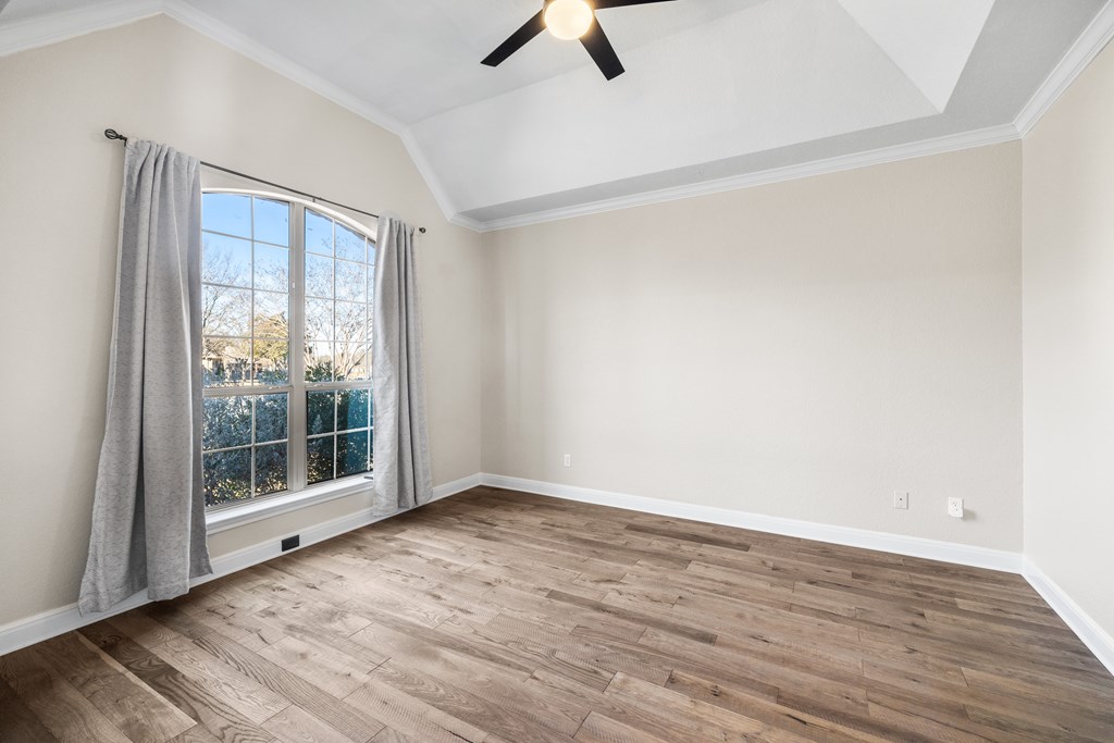 2154 Hedgestone