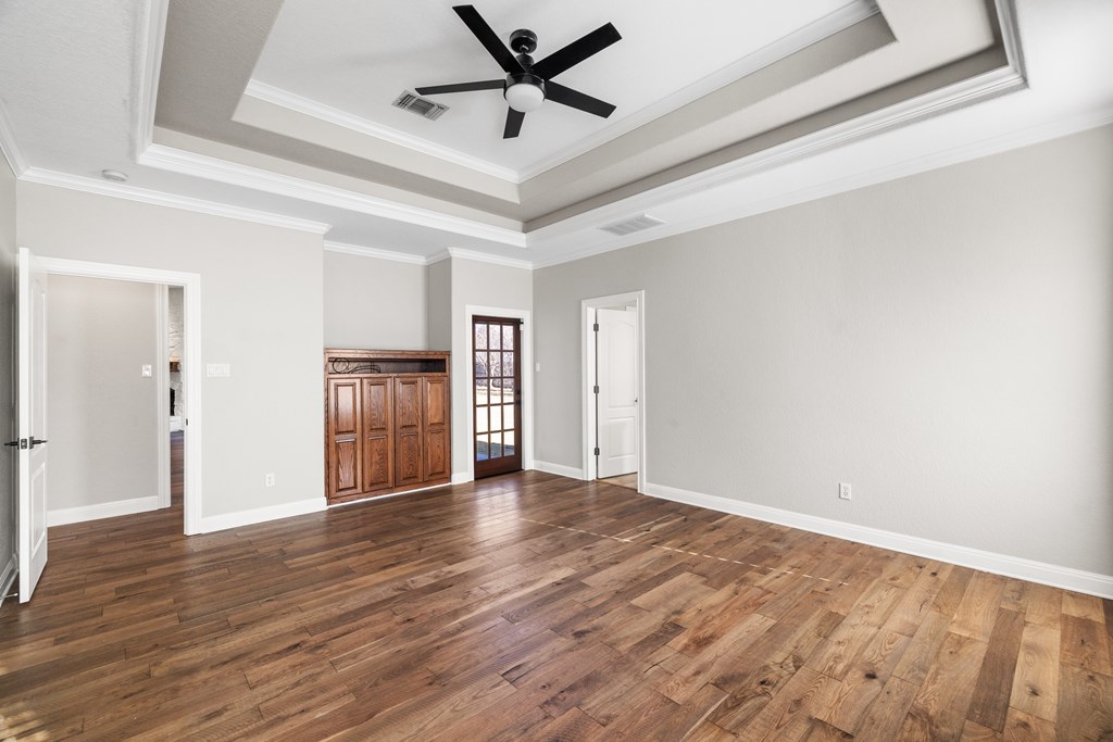 2154 Hedgestone