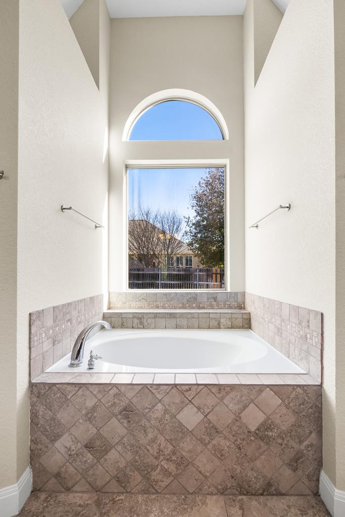 2154 Hedgestone