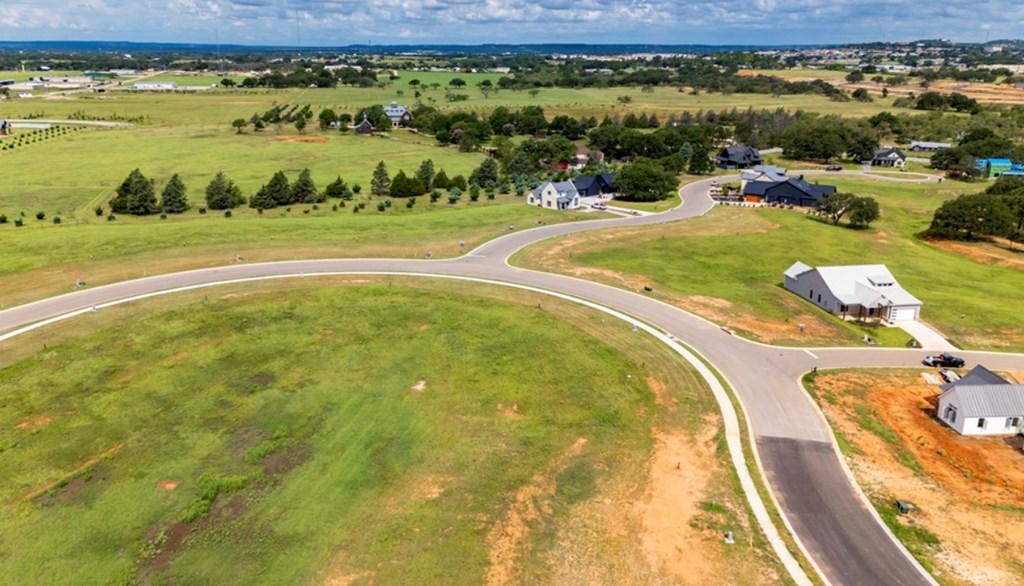 Lot 65 303 Interlaken St.