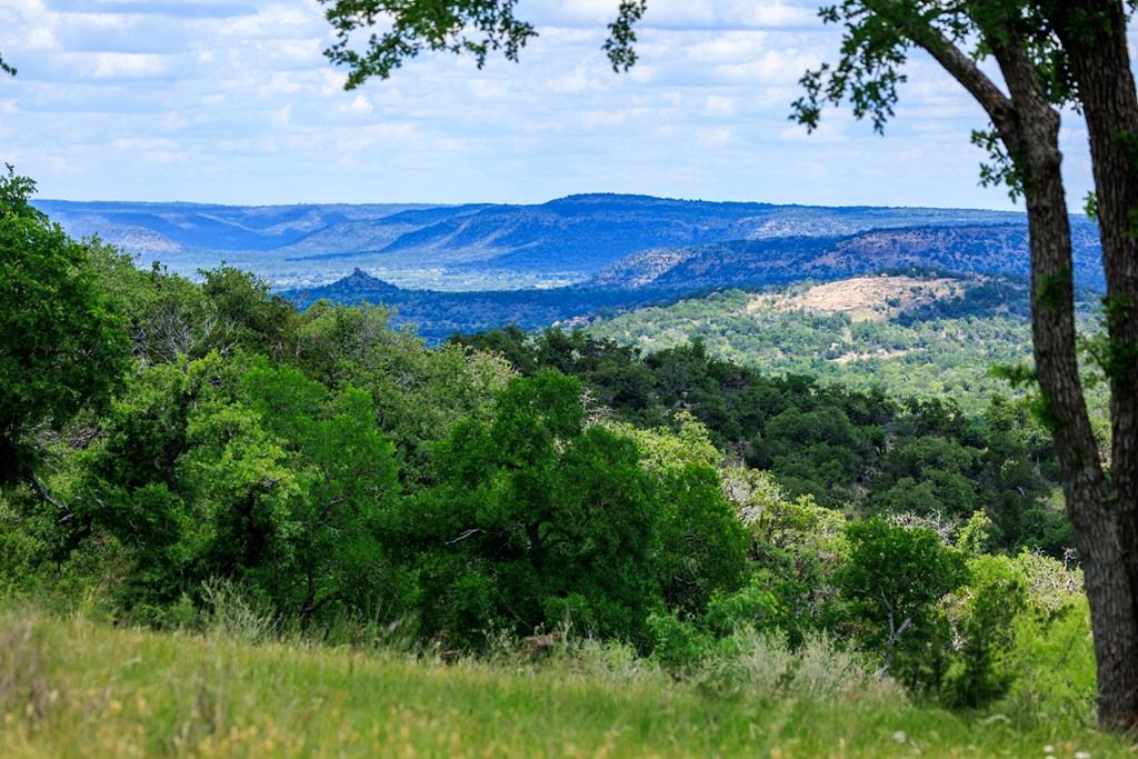 520 Isaacs Mountain Rd