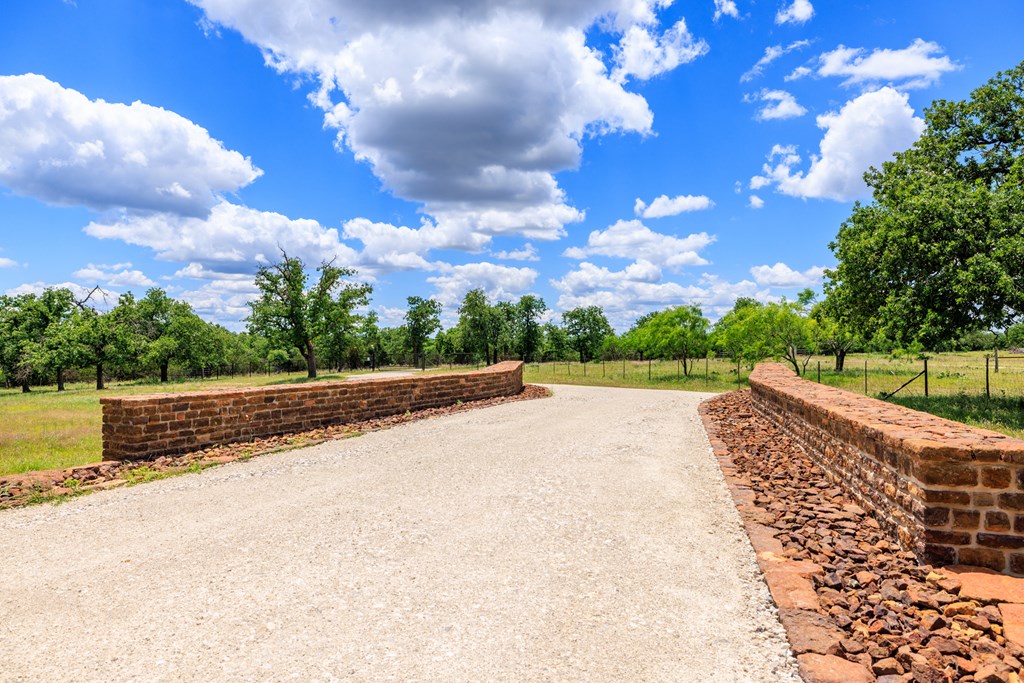 520 Isaacs Mountain Rd